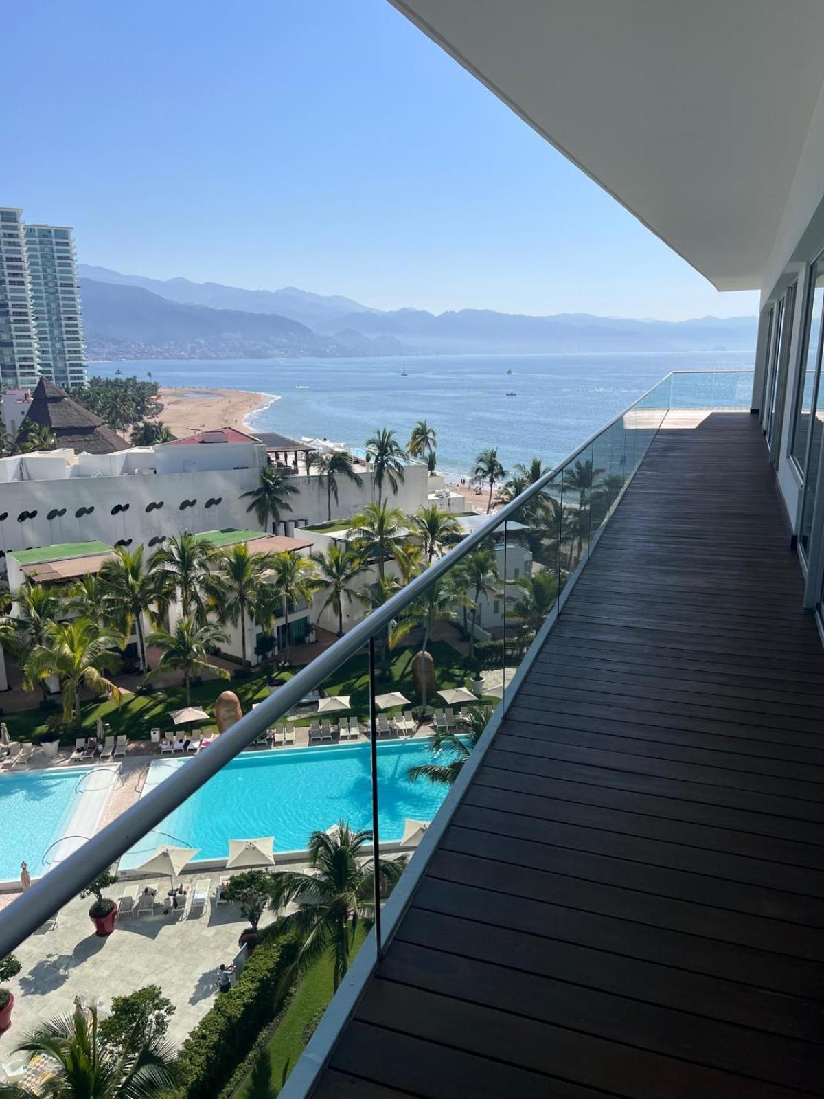 Icon Vallarta, Puerto Vallarta Exterior photo